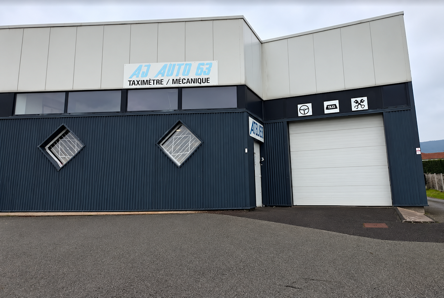 Façade AJ AUTO 63 à Beaumont